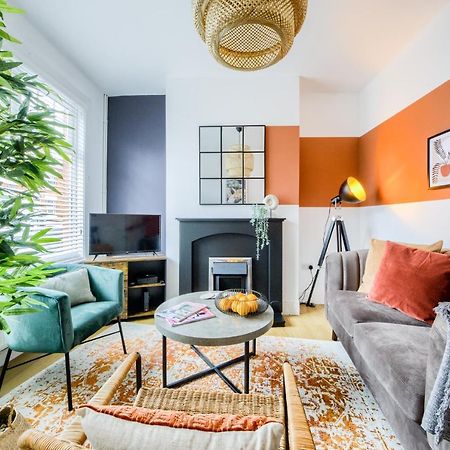 Coventry Fashionable House, City Centre, Free Parking, Sleeps 4, By Empower Homes Exterior photo